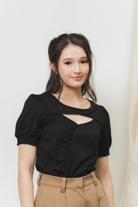 Shona Front Cut Out Top in Black (XS)