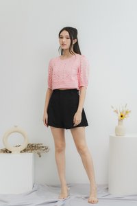 Jana Double Pocket High Waisted Shorts in Black (XS)