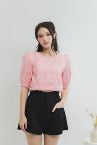 Jana Double Pocket High Waisted Shorts in Black (XS)