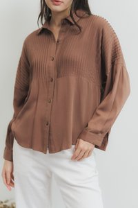 Maryellen Pintuck Shirt in Cocoa