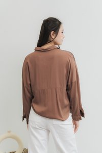 Maryellen Pintuck Shirt in Cocoa