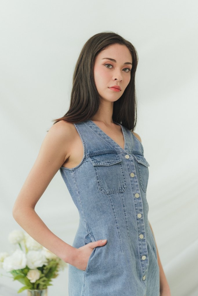 Gale Denim Dress in Mid-Wash (XXL)