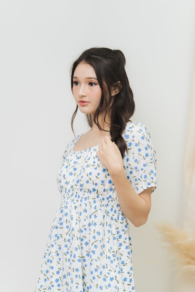 Stacey Smocked Floral Dress in White (XS)