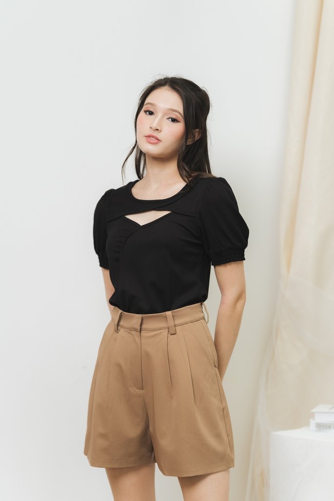 Kara Bermuda Shorts in Brown (XS)