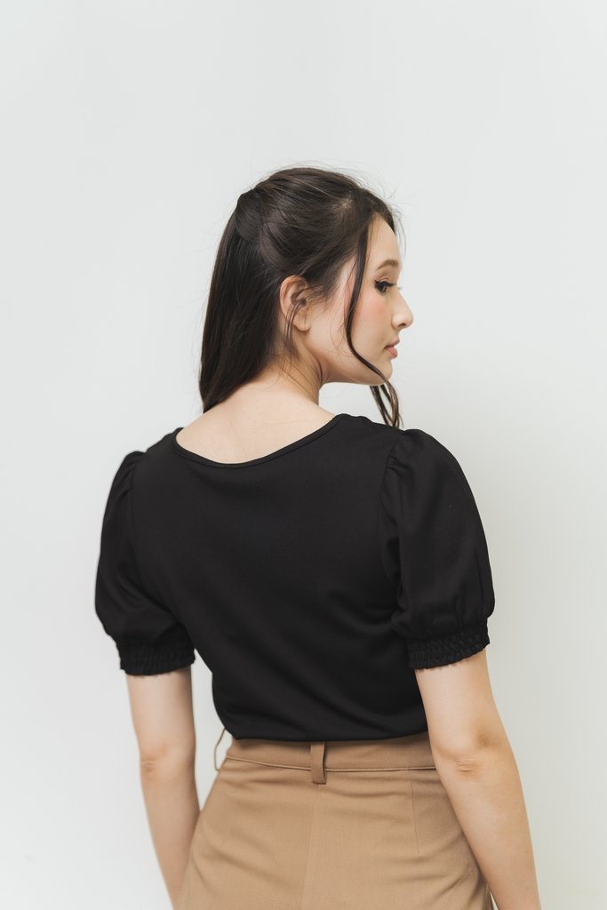 Shona Front Cut Out Top in Black (XS)