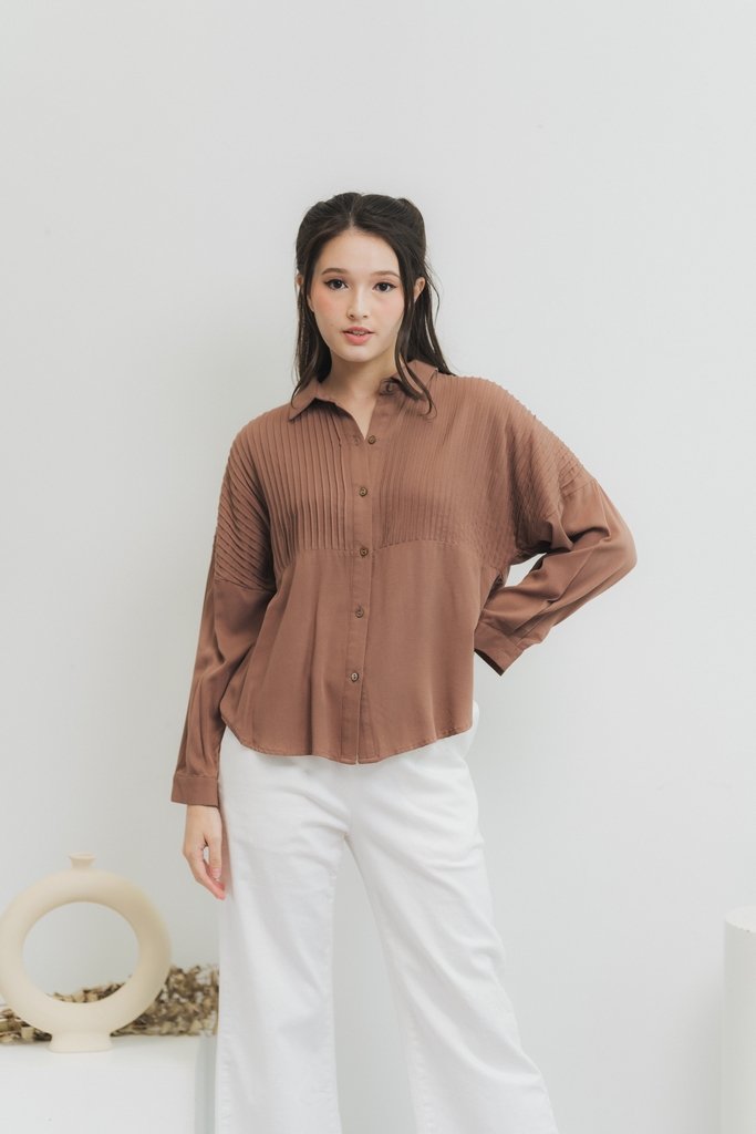 Maryellen Pintuck Shirt in Cocoa