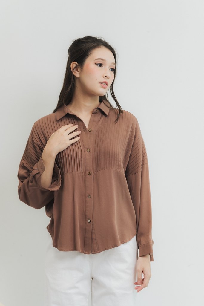 Maryellen Pintuck Shirt in Cocoa