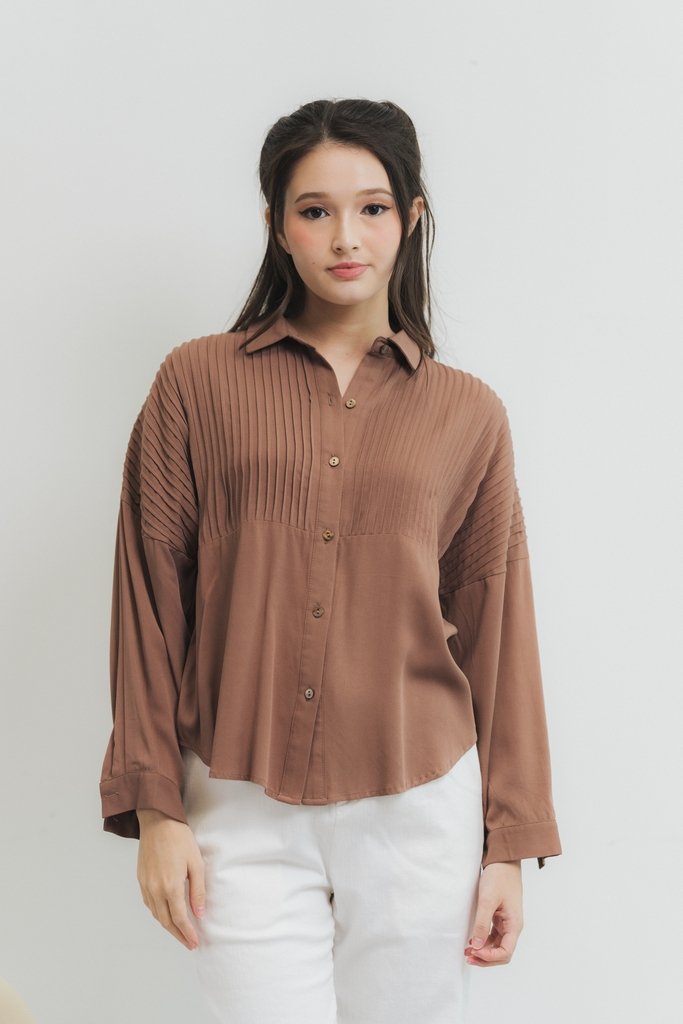 Maryellen Pintuck Shirt in Cocoa