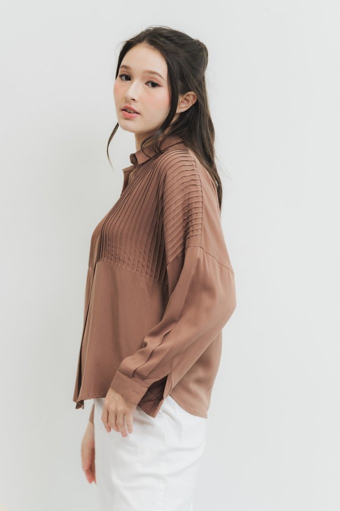 Maryellen Pintuck Shirt in Cocoa