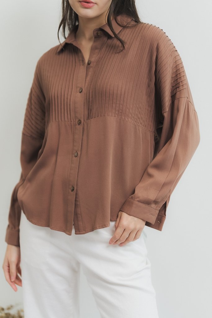 Maryellen Pintuck Shirt in Cocoa