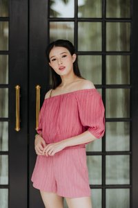 Reine Textured Cropped Top in Pink