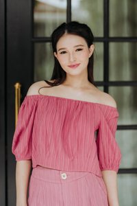 Reine Textured Cropped Top in Pink