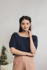 Reine Textured Cropped Top in Navy (XS)