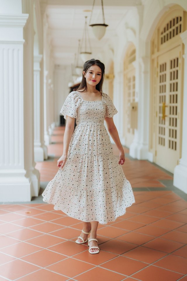 Earlene Terrazo Smocked Maxi Dress in Cream (XXL)