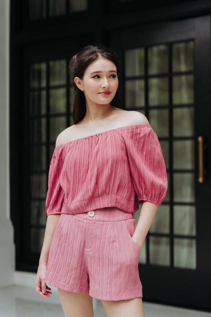 Rachelle Textured Pocket Shorts in Pink 