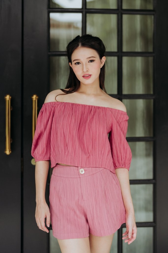 Rachelle Textured Pocket Shorts in Pink 