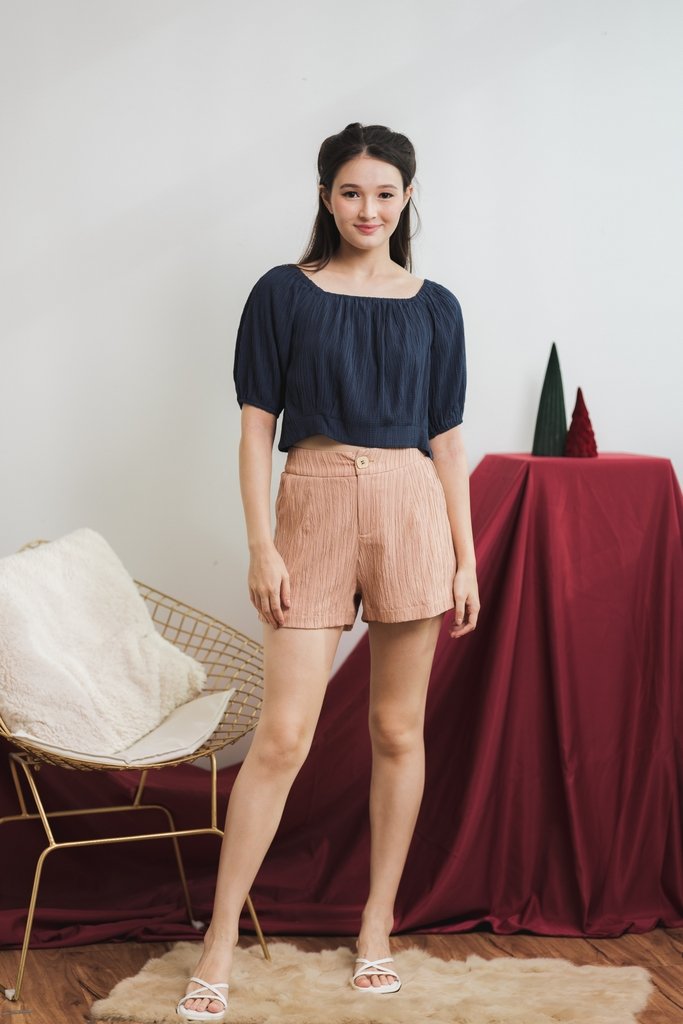 Rachelle Textured Pocket Shorts in Mocha