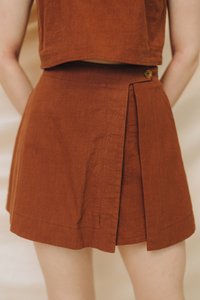 Luna Linen Skorts in Brown