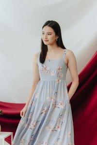 Grace Floral Tiered Maxi Dress in Blue (M)