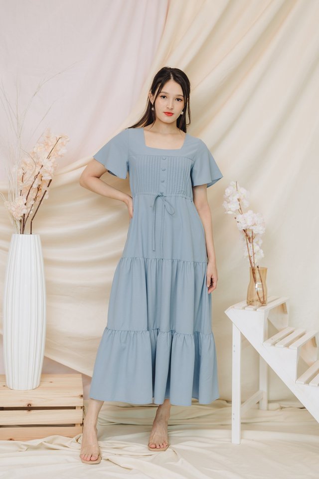 Nancy Pleated Drawstring Maxi Dress in Blue (XS)