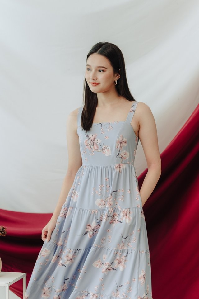 Grace Floral Tiered Maxi Dress in Blue (M)