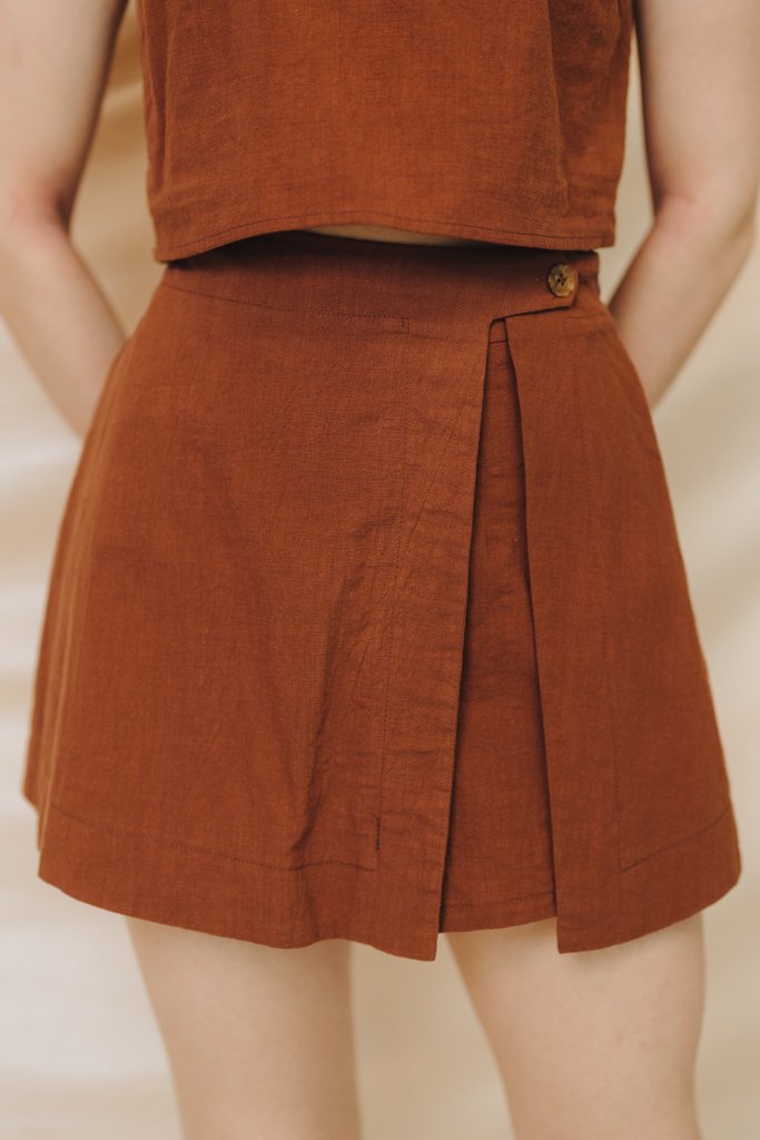 Luna Linen Skorts in Brown