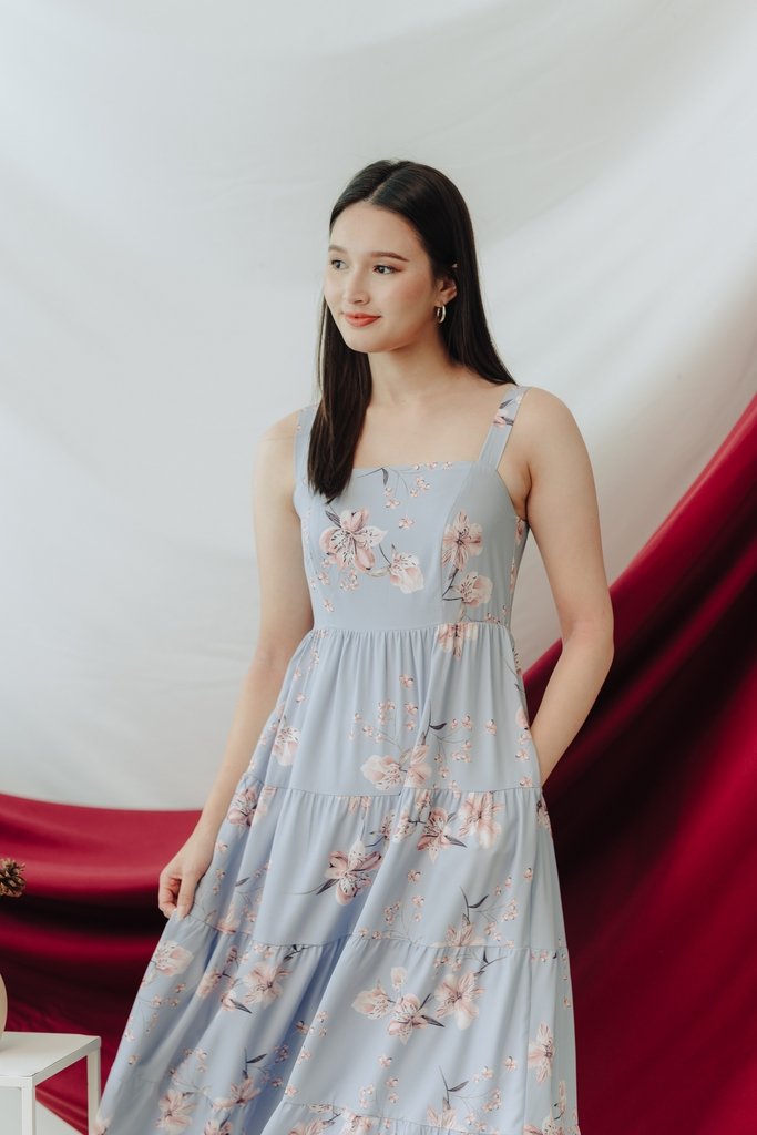 Grace Floral Tiered Maxi Dress in Blue (M)