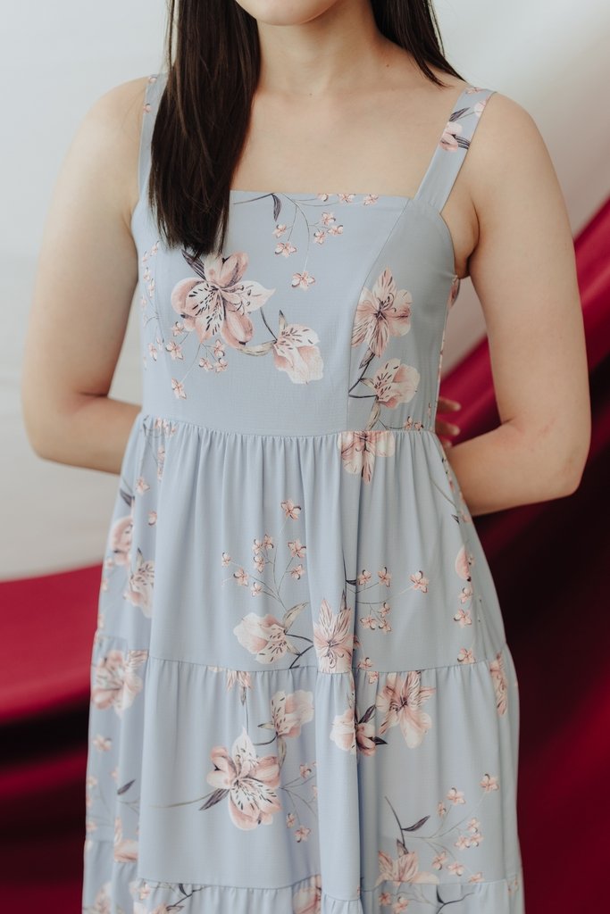 Grace Floral Tiered Maxi Dress in Blue (M)