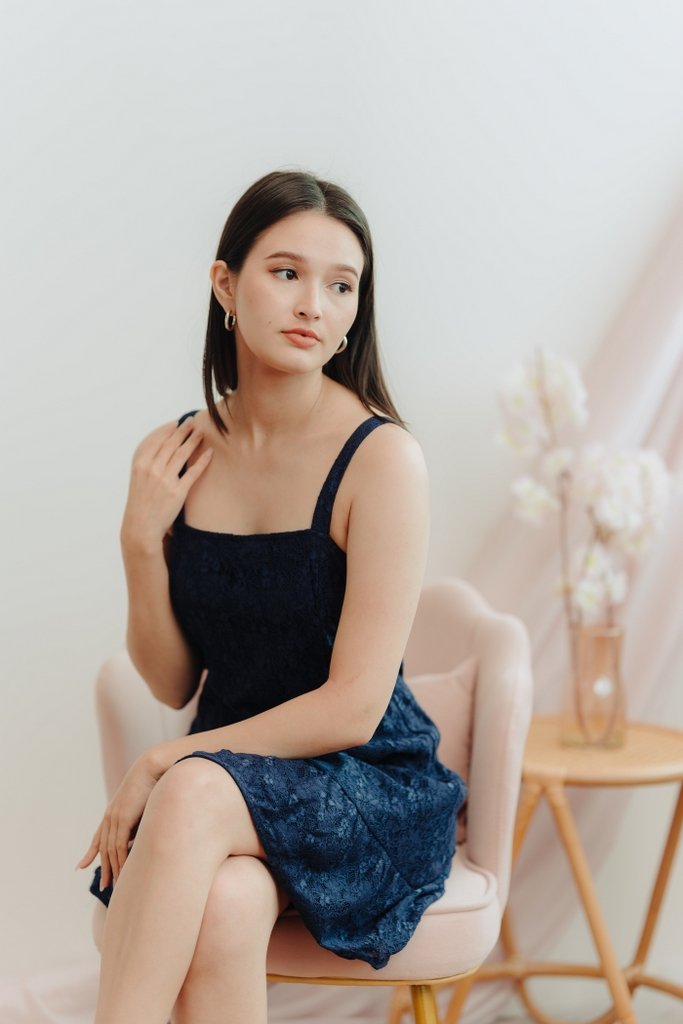 Zora Lace Dropwaist Dress in Navy (XS)