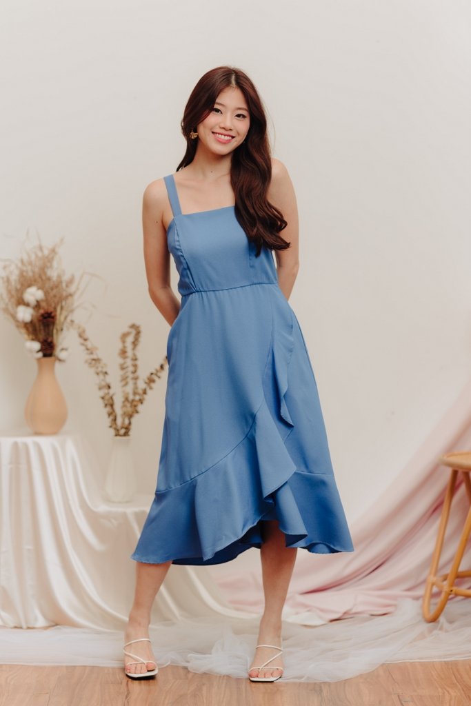Hampton Ruffles Midi Dress in Blue (XS)
