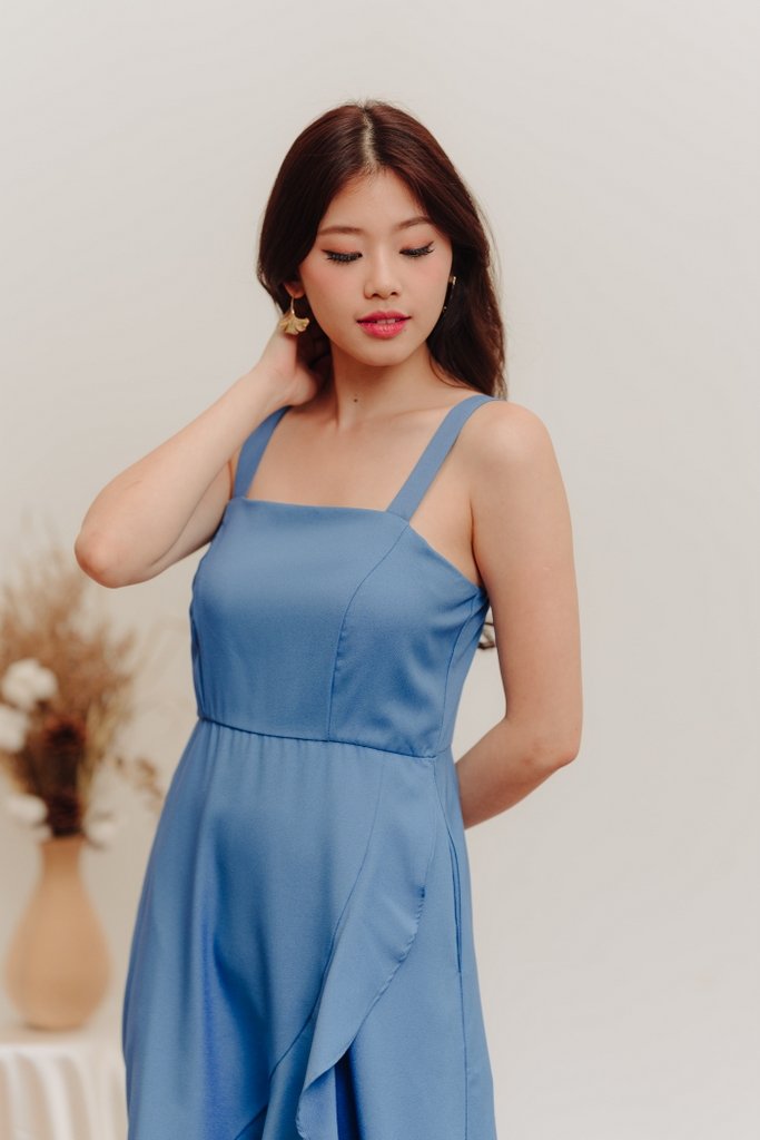 Hampton Ruffles Midi Dress in Blue (XS)